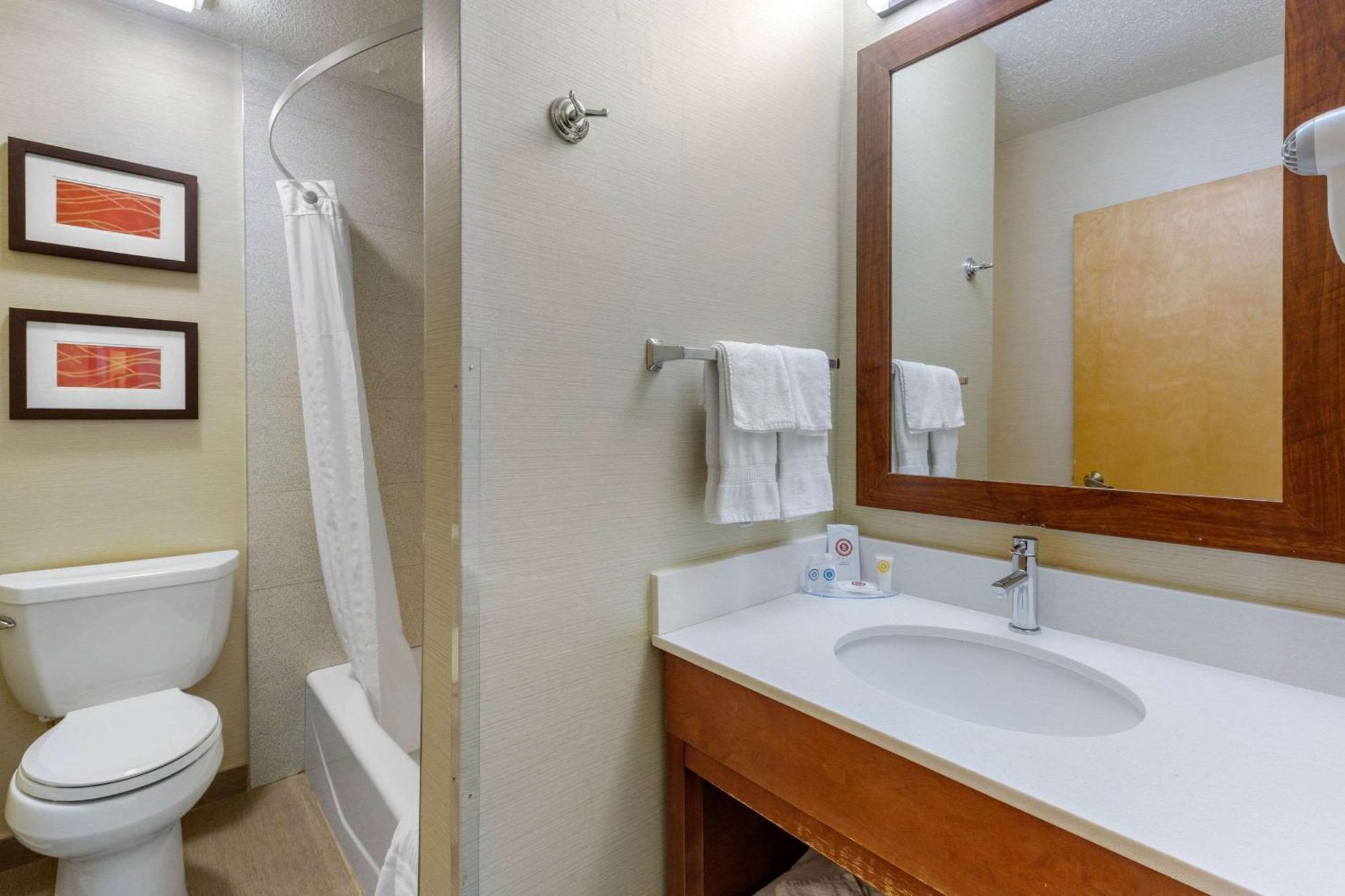 Comfort Inn Rutland - Killington Exterior foto